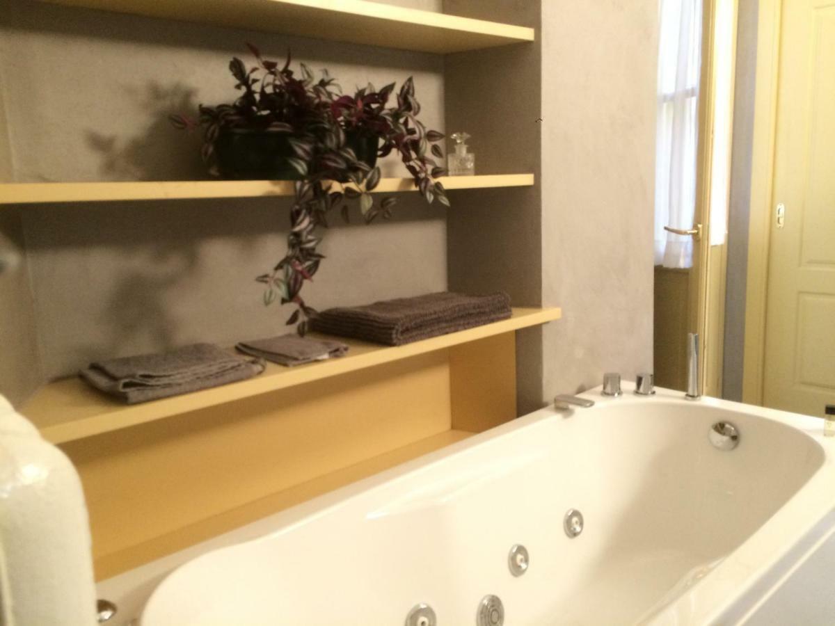 Da Luigi New Apartment เกรโมนา ภายนอก รูปภาพ