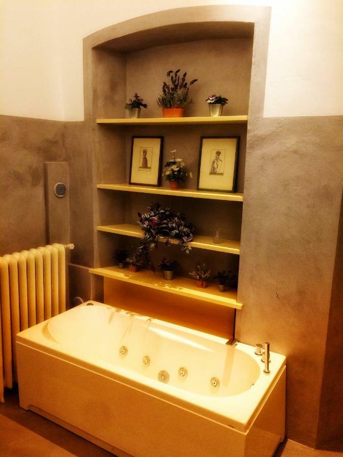 Da Luigi New Apartment เกรโมนา ภายนอก รูปภาพ